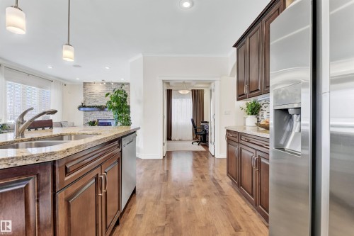 2677 Anderson Crescent, Edmonton, AB - Indoor Photo Showing Kitchen With Double Sink