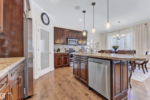2677 Anderson Crescent, Edmonton, AB - Indoor Photo Showing Kitchen With Stainless Steel Kitchen With Upgraded Kitchen