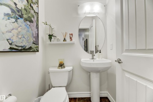 2677 Anderson Crescent, Edmonton, AB - Indoor Photo Showing Bathroom