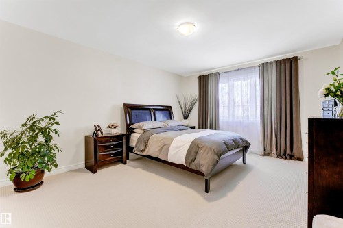 2677 Anderson Crescent, Edmonton, AB - Indoor Photo Showing Bedroom