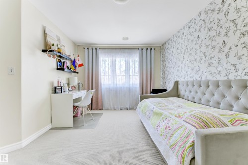 2677 Anderson Crescent, Edmonton, AB - Indoor Photo Showing Bedroom