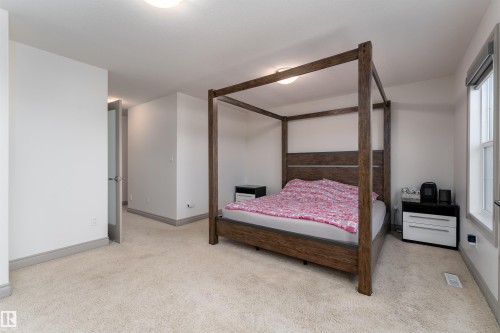 5414 Bonaventure Avenue, Edmonton, AB - Indoor Photo Showing Bedroom