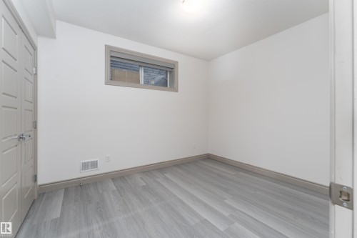 5414 Bonaventure Avenue, Edmonton, AB - Indoor Photo Showing Other Room