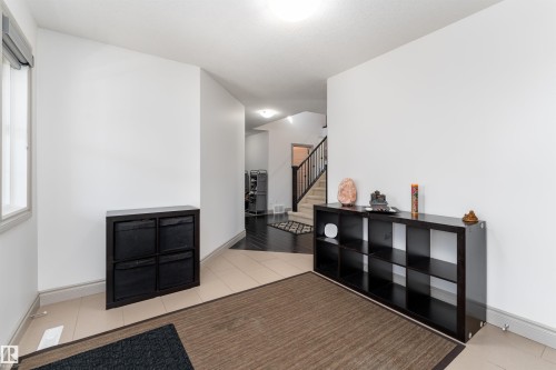 5414 Bonaventure Avenue, Edmonton, AB - Indoor Photo Showing Other Room