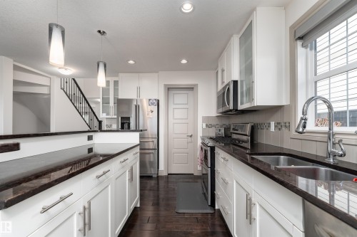 5414 Bonaventure Avenue, Edmonton, AB - Indoor Photo Showing Kitchen With Double Sink With Upgraded Kitchen