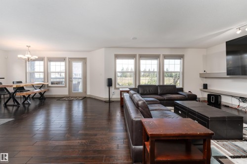 5414 Bonaventure Avenue, Edmonton, AB - Indoor Photo Showing Other Room