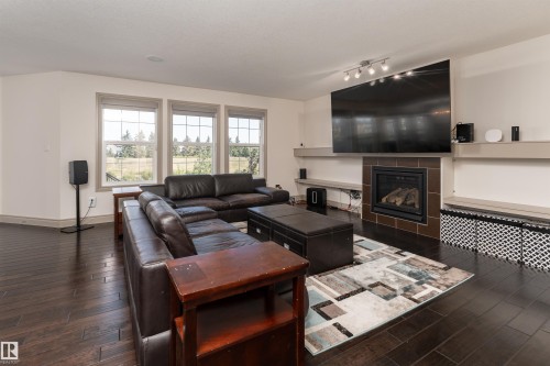 5414 Bonaventure Avenue, Edmonton, AB - Indoor Photo Showing Living Room With Fireplace
