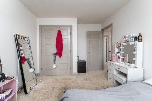 5414 Bonaventure Avenue, Edmonton, AB - Indoor Photo Showing Bedroom
