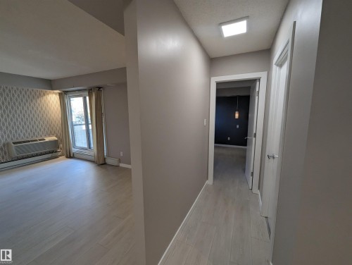 105 10140 115 Street, Edmonton, AB - Indoor Photo Showing Other Room