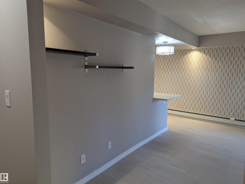 105 10140 115 Street, Edmonton, AB - Indoor Photo Showing Other Room