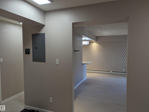 105 10140 115 Street, Edmonton, AB - Indoor Photo Showing Other Room