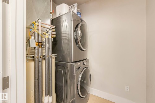 814 200 Bellerose Drive, St. Albert, AB - Indoor Photo Showing Laundry Room