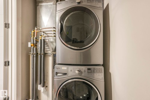814 200 Bellerose Drive, St. Albert, AB - Indoor Photo Showing Laundry Room