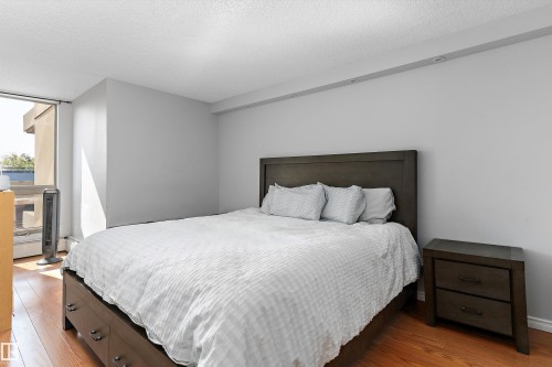 404 10149 Saskatchewan Drive, Edmonton, AB - Indoor Photo Showing Bedroom