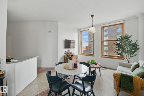703 10134 100 Street, Edmonton, AB - Indoor Photo Showing Dining Room