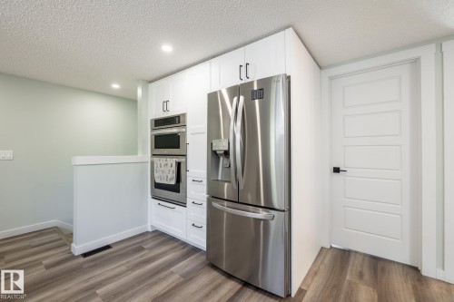 22355 Hwy 623, Rural Leduc County, AB - Indoor Photo Showing Kitchen