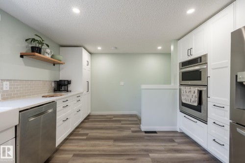 22355 Hwy 623, Rural Leduc County, AB - Indoor Photo Showing Kitchen