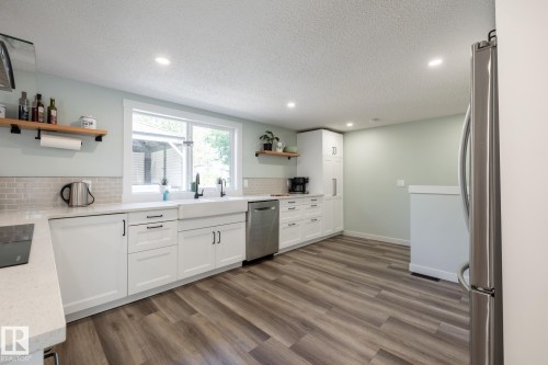 22355 Hwy 623, Rural Leduc County, AB - Indoor Photo Showing Kitchen