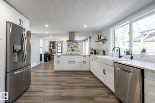22355 Hwy 623, Rural Leduc County, AB - Indoor Photo Showing Kitchen With Upgraded Kitchen