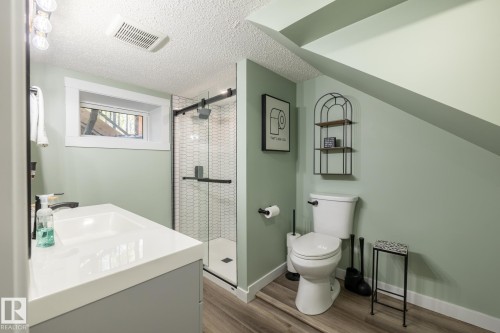 22355 Hwy 623, Rural Leduc County, AB - Indoor Photo Showing Bathroom