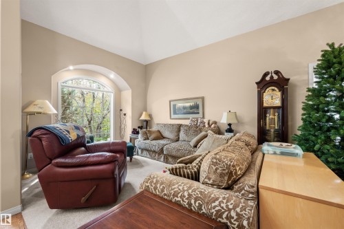 403 Twin Brooks Crescent, Edmonton, AB - Indoor Photo Showing Living Room