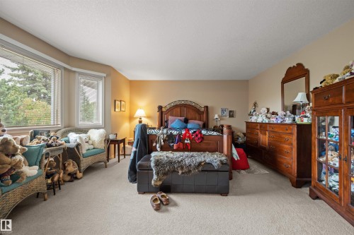 403 Twin Brooks Crescent, Edmonton, AB - Indoor Photo Showing Bedroom