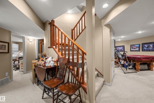 403 Twin Brooks Crescent, Edmonton, AB - Indoor Photo Showing Other Room
