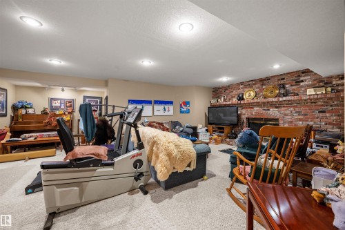403 Twin Brooks Crescent, Edmonton, AB - Indoor Photo Showing Gym Room