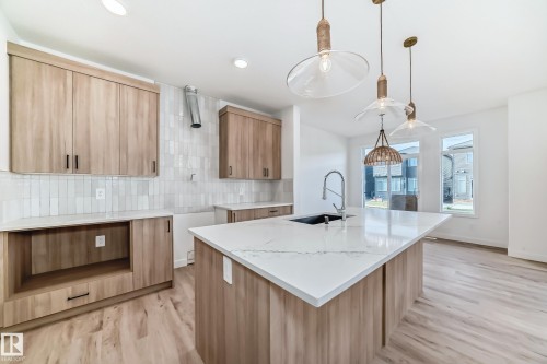 8217 Kiriak Loop, Edmonton, AB - Indoor Photo Showing Kitchen With Upgraded Kitchen