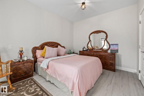 5225 55 55St, Wabamun, AB - Indoor Photo Showing Bedroom