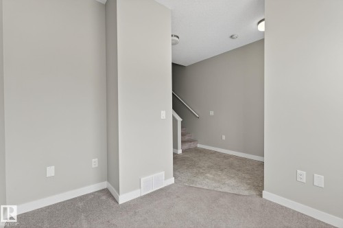 1091 Gault Boulevard, Edmonton, AB - Indoor Photo Showing Other Room