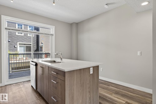 1091 Gault Boulevard, Edmonton, AB - Indoor