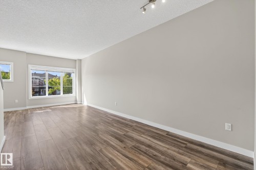 1091 Gault Boulevard, Edmonton, AB - Indoor Photo Showing Other Room
