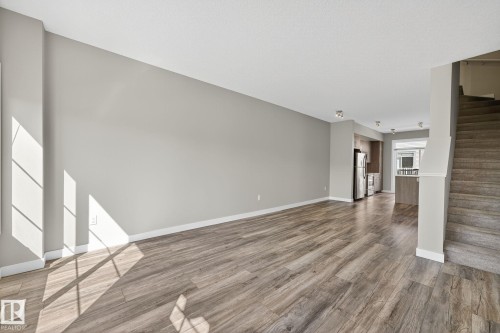 1091 Gault Boulevard, Edmonton, AB - Indoor Photo Showing Other Room