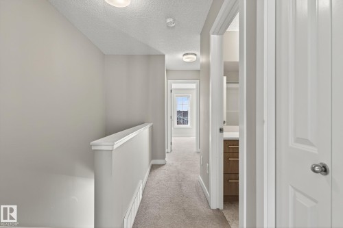 1091 Gault Boulevard, Edmonton, AB - Indoor Photo Showing Other Room