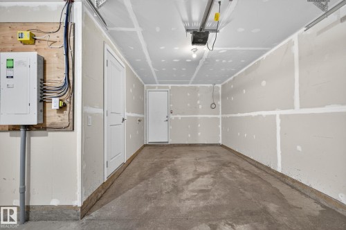 1091 Gault Boulevard, Edmonton, AB - Indoor Photo Showing Other Room