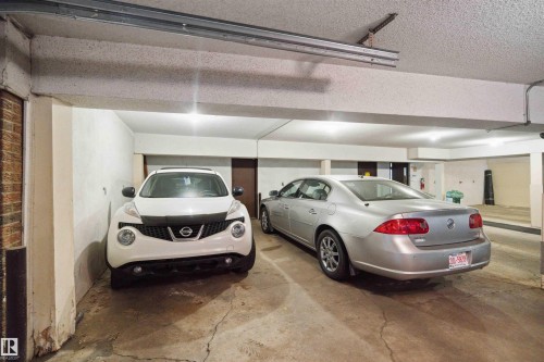 305 8707 107 Street, Edmonton, AB - Indoor Photo Showing Garage