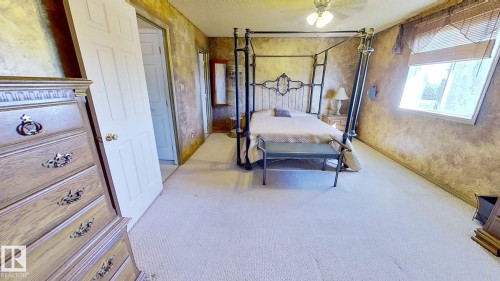 2927 30 Street, Edmonton, AB - Indoor Photo Showing Other Room