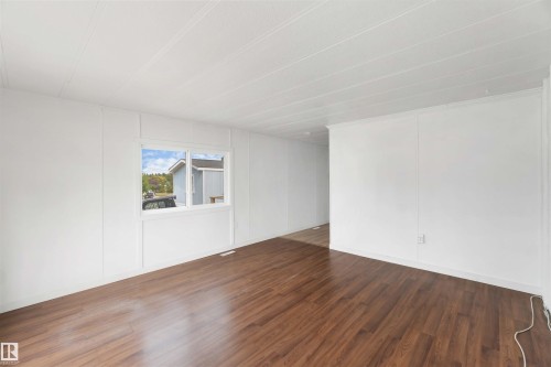 215 305 Calahoo Road, Spruce Grove, AB - Indoor Photo Showing Other Room
