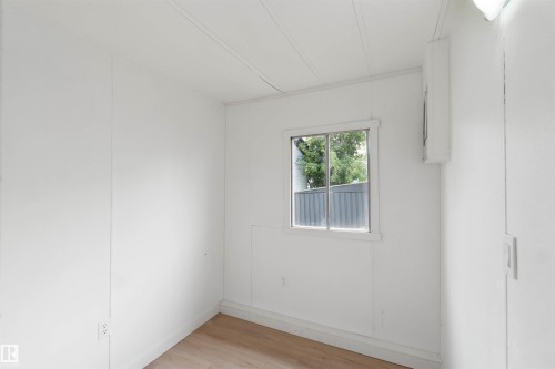 215 305 Calahoo Road, Spruce Grove, AB - Indoor Photo Showing Other Room