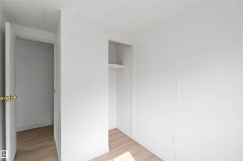 215 305 Calahoo Road, Spruce Grove, AB - Indoor Photo Showing Other Room