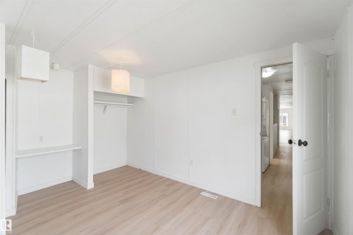 215 305 Calahoo Road, Spruce Grove, AB - Indoor Photo Showing Other Room