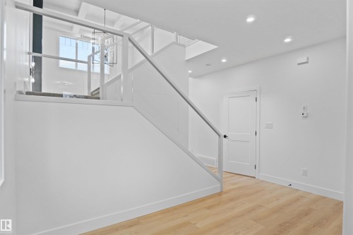 3620 6 Street, Edmonton, AB - Indoor Photo Showing Other Room