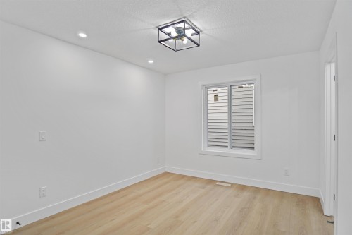 3620 6 Street, Edmonton, AB - Indoor Photo Showing Other Room