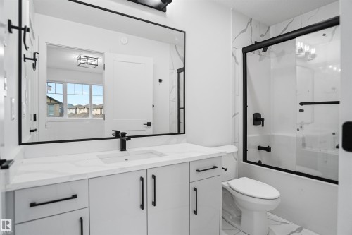 3620 6 Street, Edmonton, AB - Indoor Photo Showing Bathroom