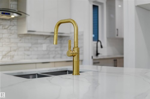 3620 6 Street, Edmonton, AB - Indoor