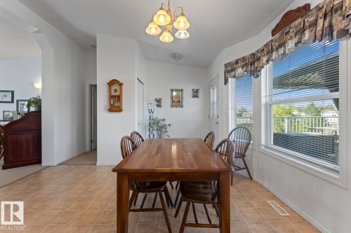 3808 2Nd Street, Mallaig, AB - Indoor Photo Showing Dining Room