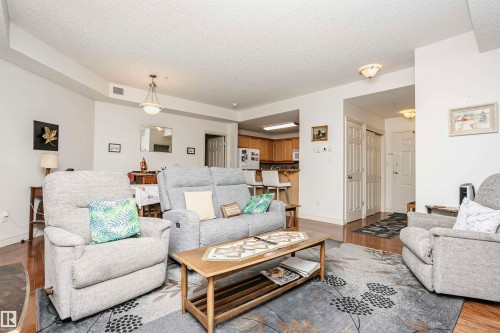 112 260 Sturgeon Road, St. Albert, AB - Indoor Photo Showing Living Room
