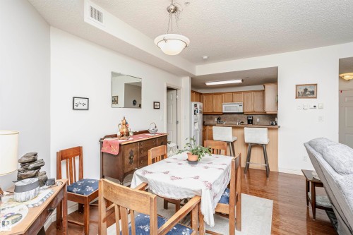 112 260 Sturgeon Road, St. Albert, AB - Indoor Photo Showing Dining Room