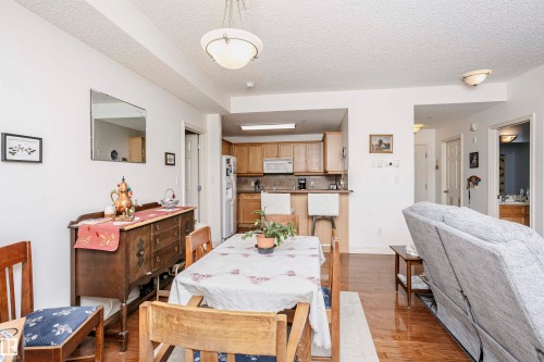 112 260 Sturgeon Road, St. Albert, AB - Indoor Photo Showing Dining Room